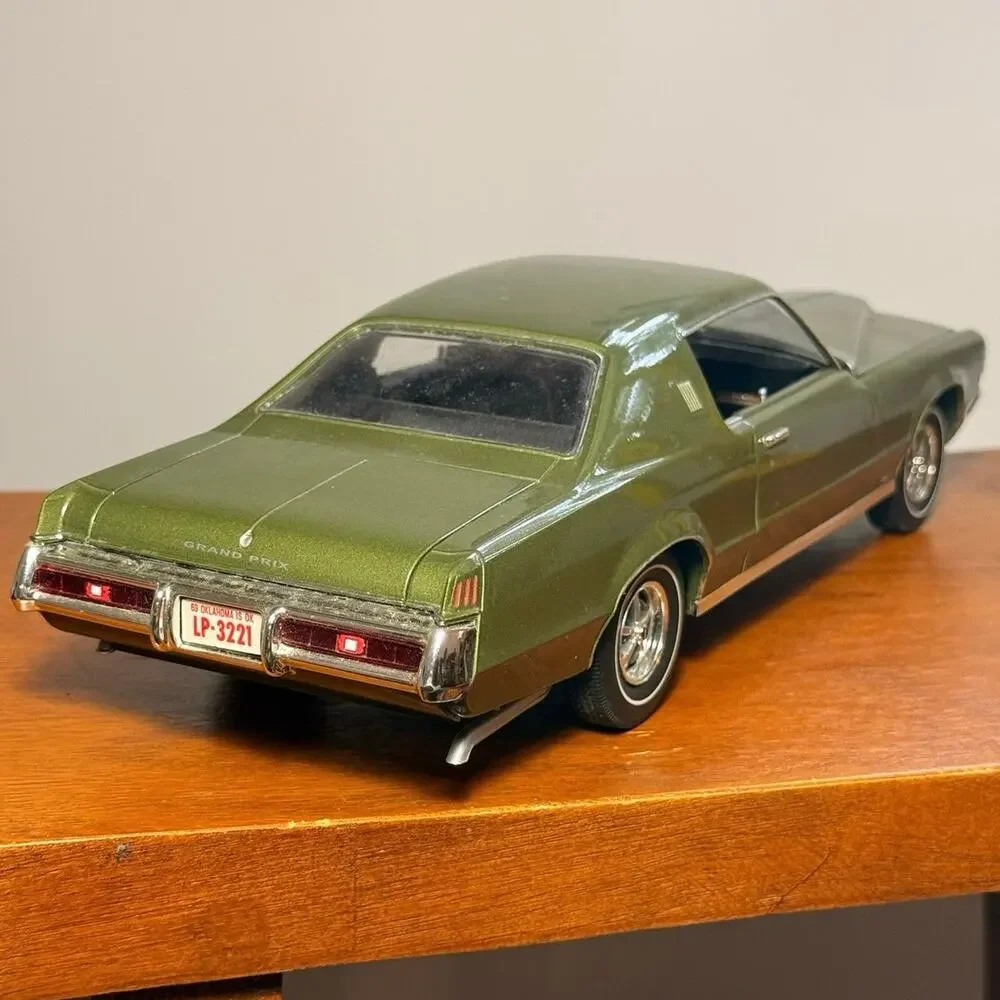 Ertl 1969 Pontiac Grand Prix SJ 428 Verdaro Green 1/18 Diecast As Is